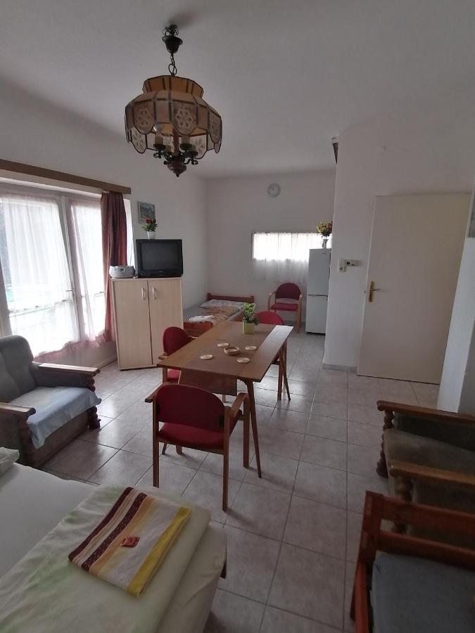 Kekturas-tora Nyilo Badacsonyi Privat Berlemeny Badacsonytomaj